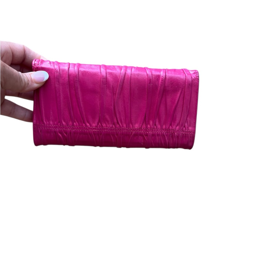 Prada Nappa Gauffre Wallet - Picture 3 of 8